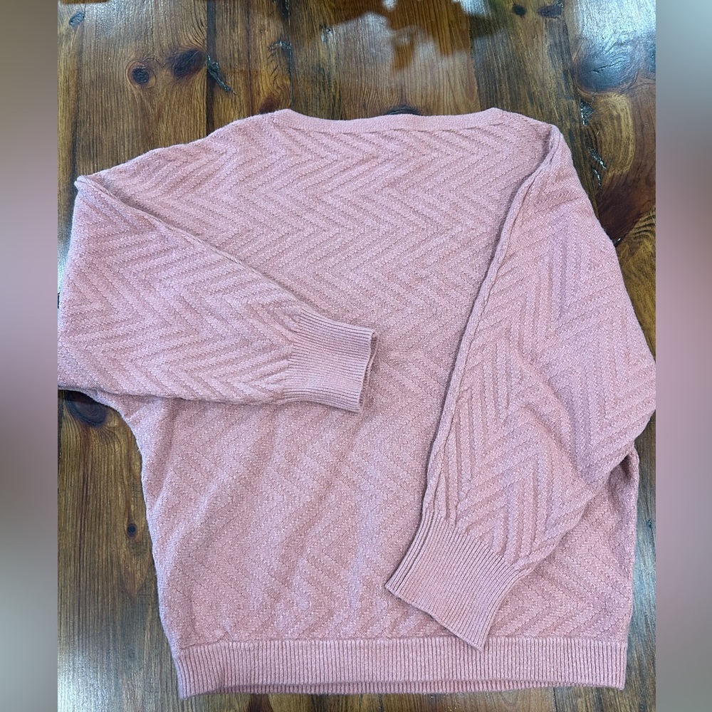 Salmon 3-Quarter Sleeve Sweater Size M